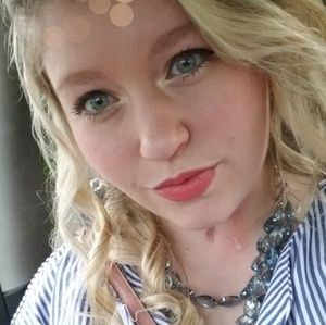 Meet your Posher, Alli